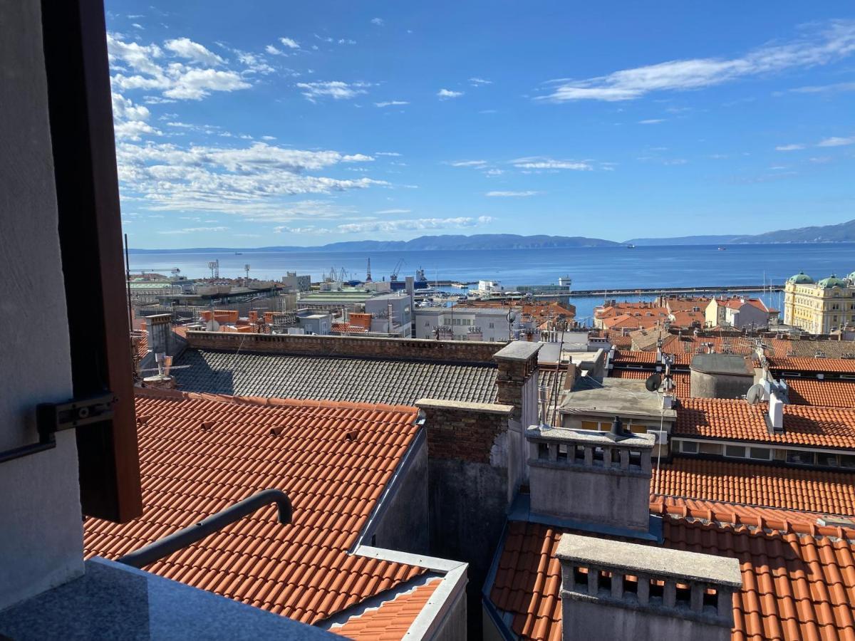 Апартаменты Penthouse Rijeka Centar Экстерьер фото